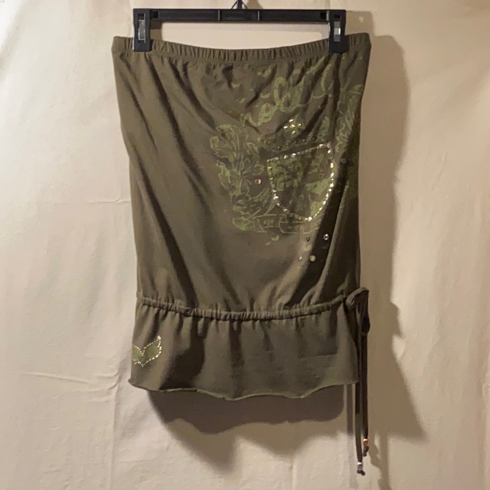 Cute, long halter top w/ built in bralette.